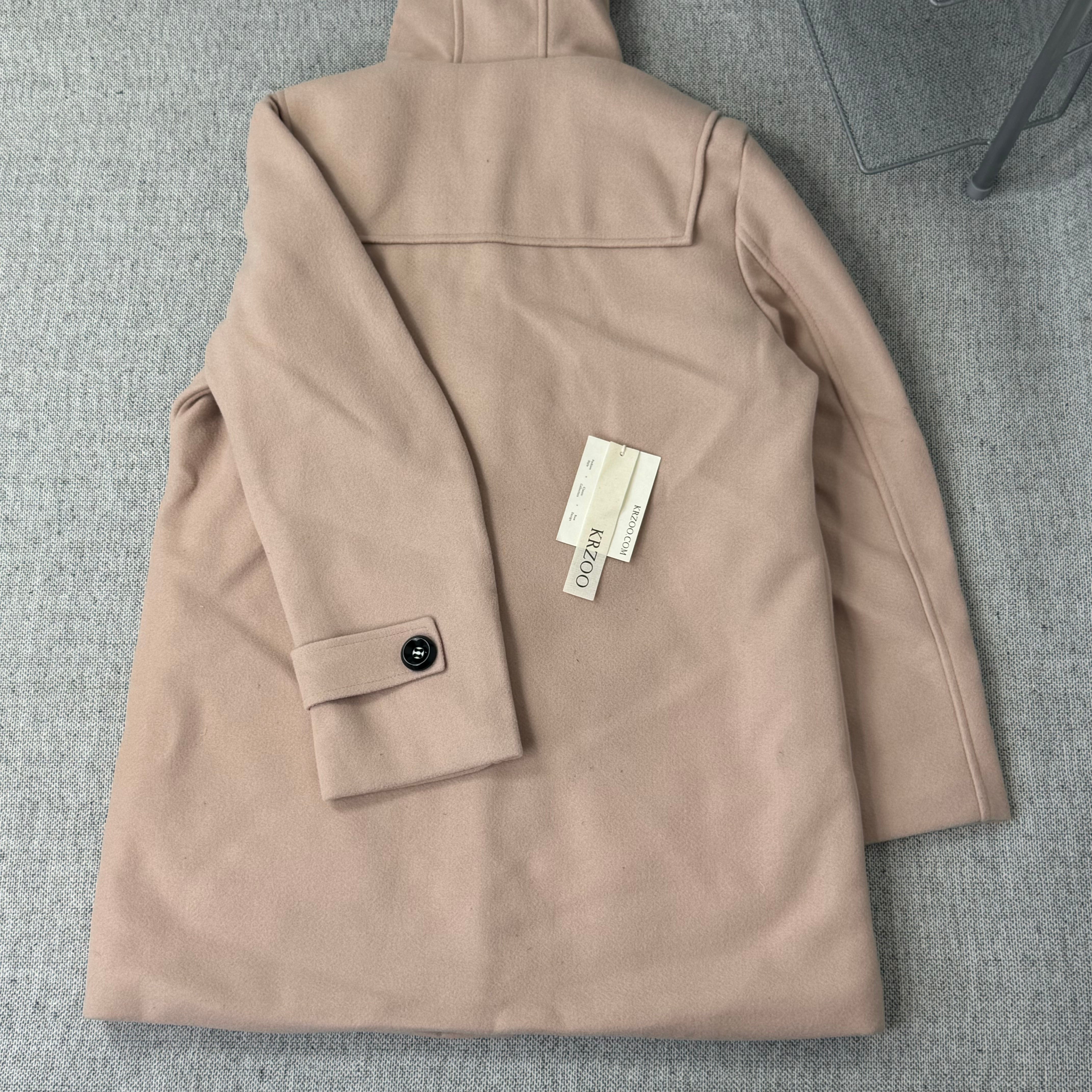 Solid-color double-buttoned woolen coat