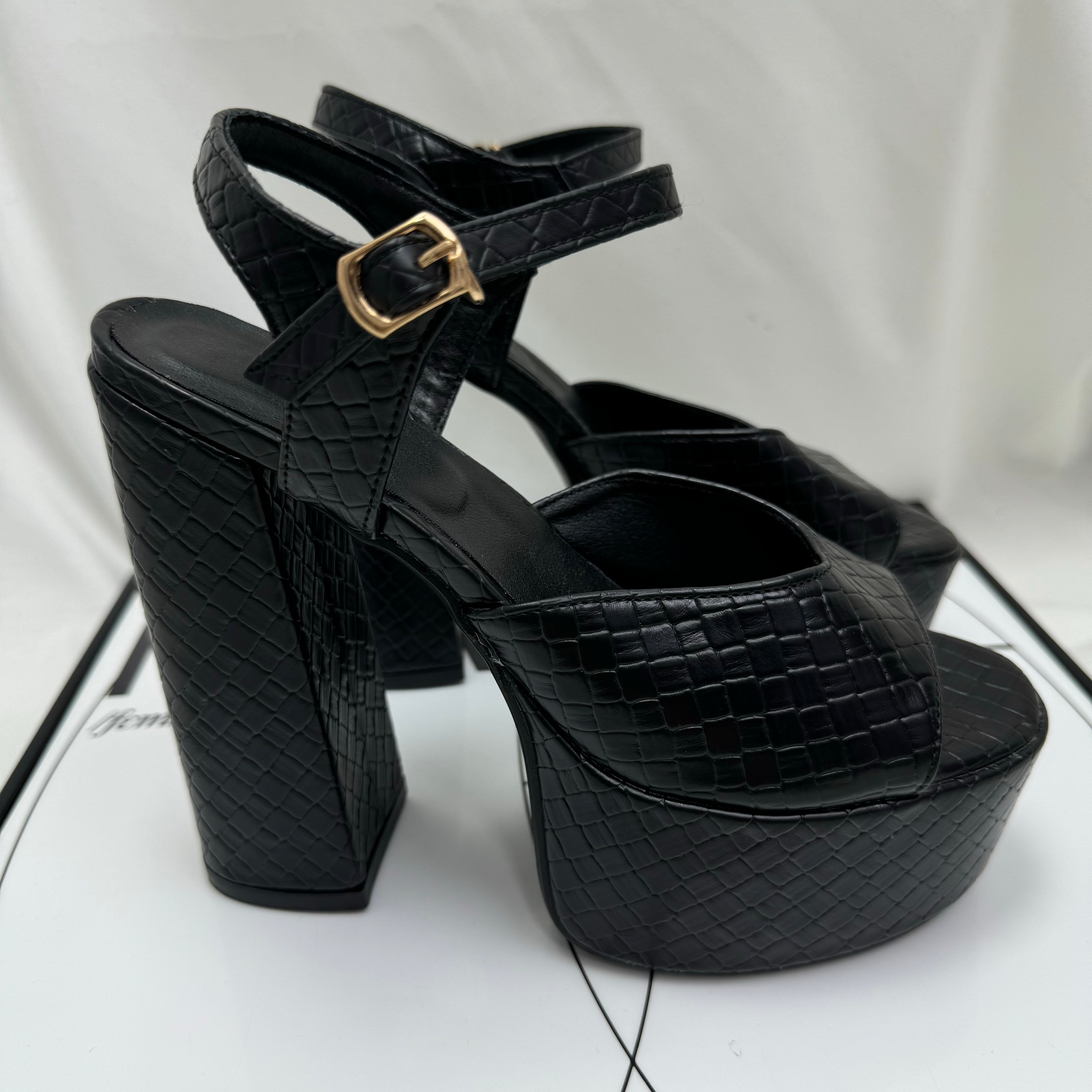 Thick-soled waterproof platform high heels
