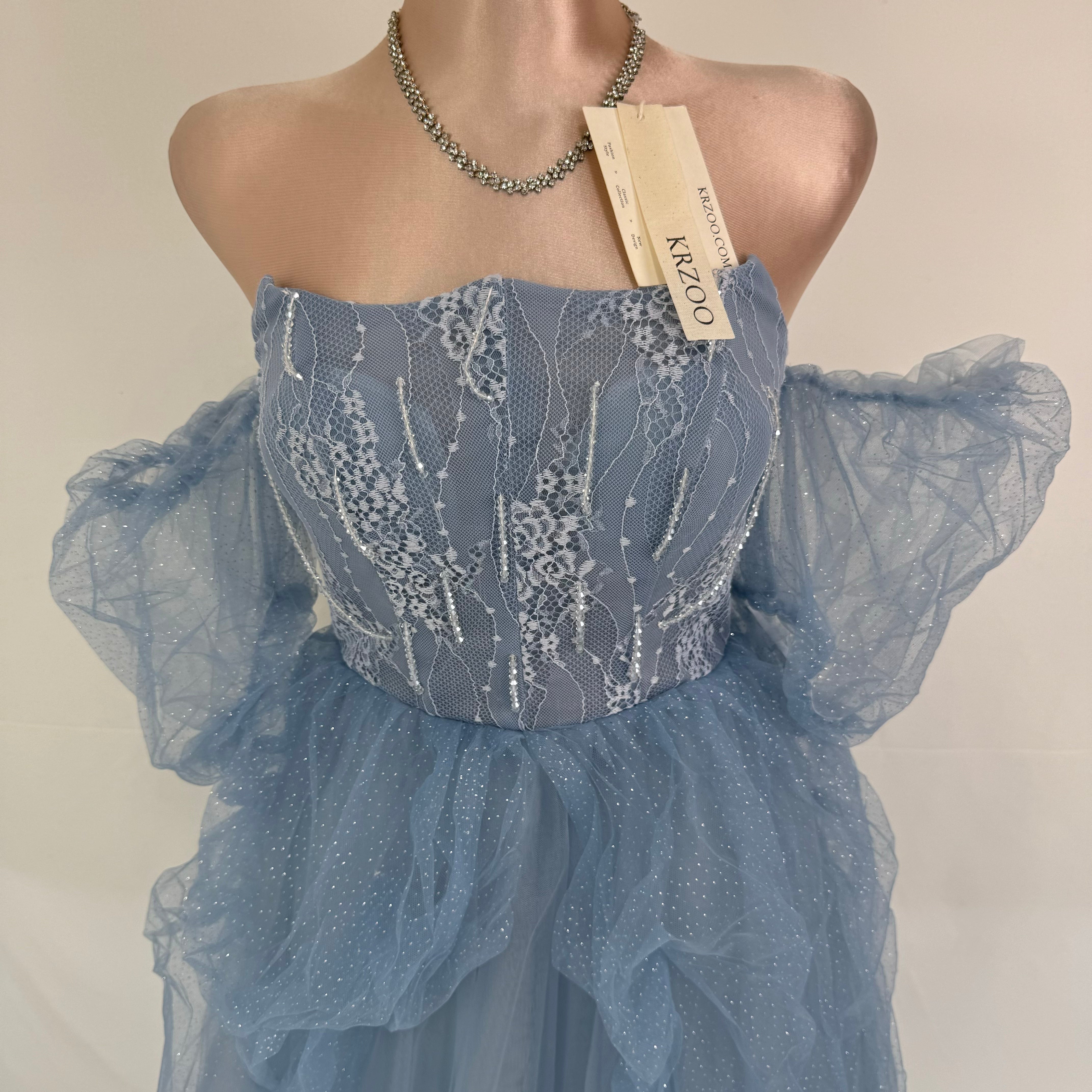 Smog Blue One-Shoulder Flowing Net Silk Evening Gown
