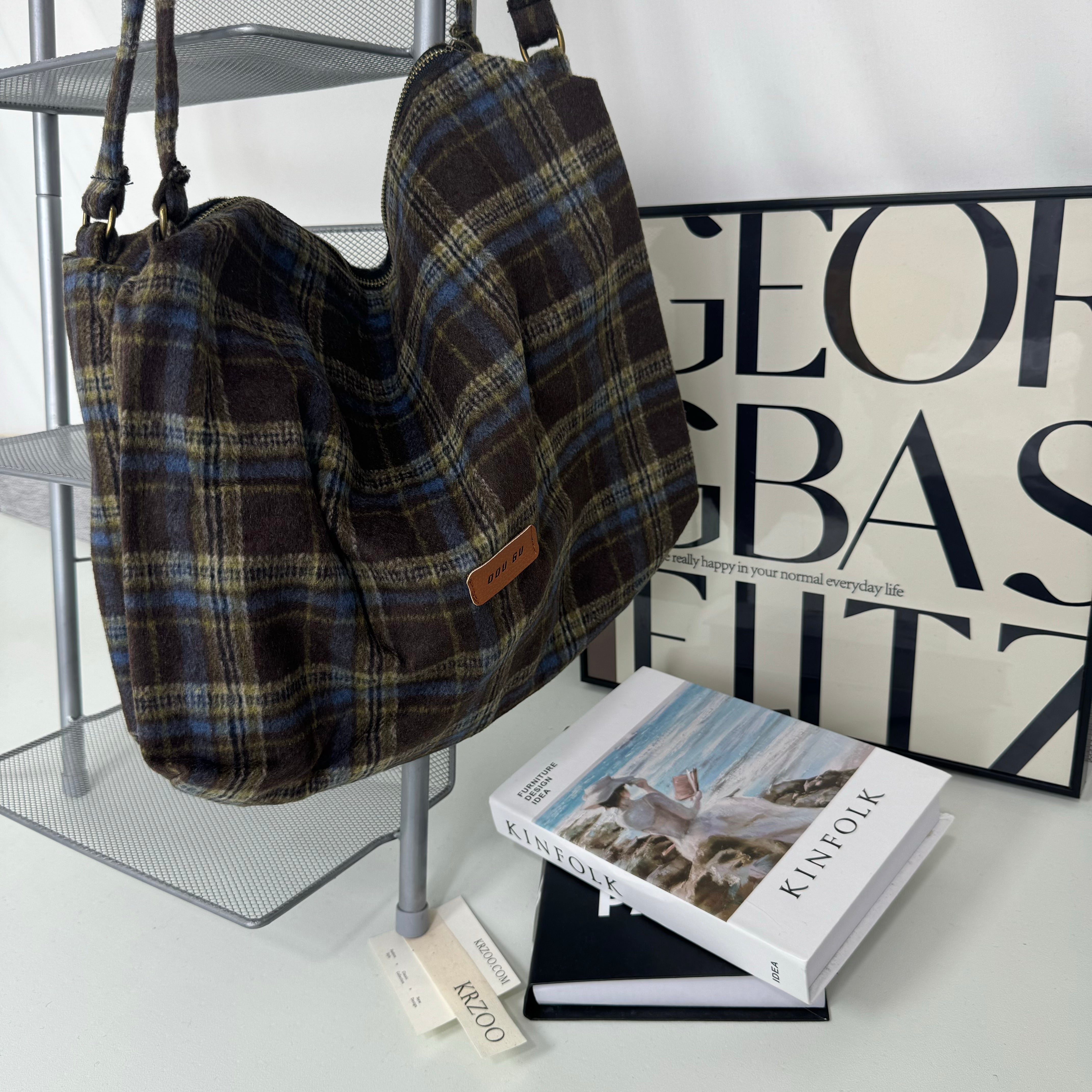 Cashmere checked shoulder bag