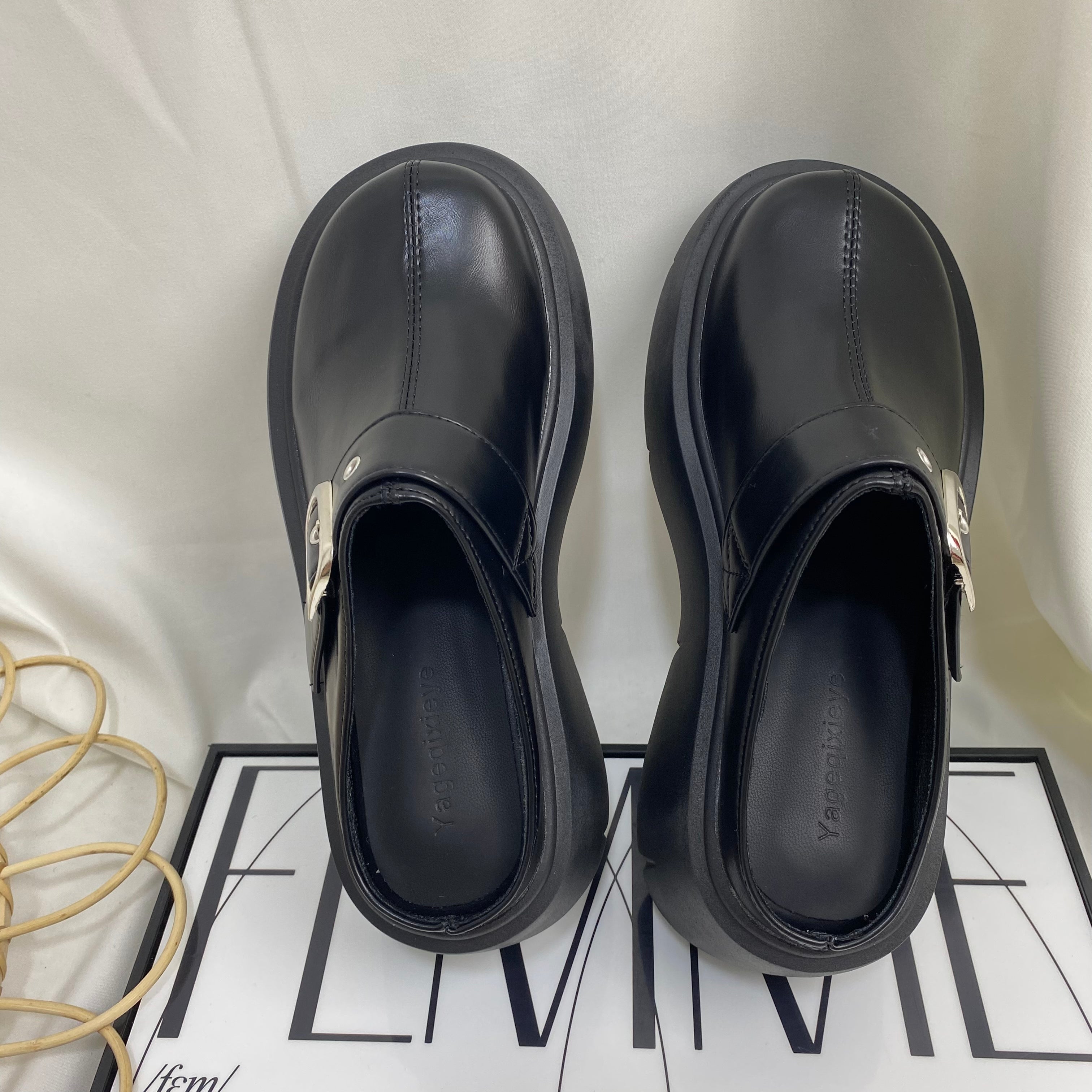 Round-Toe Casual Platform Slippers