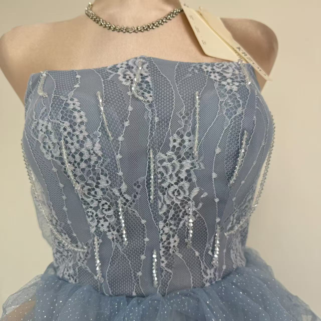 Smog Blue One-Shoulder Flowing Net Silk Evening Gown