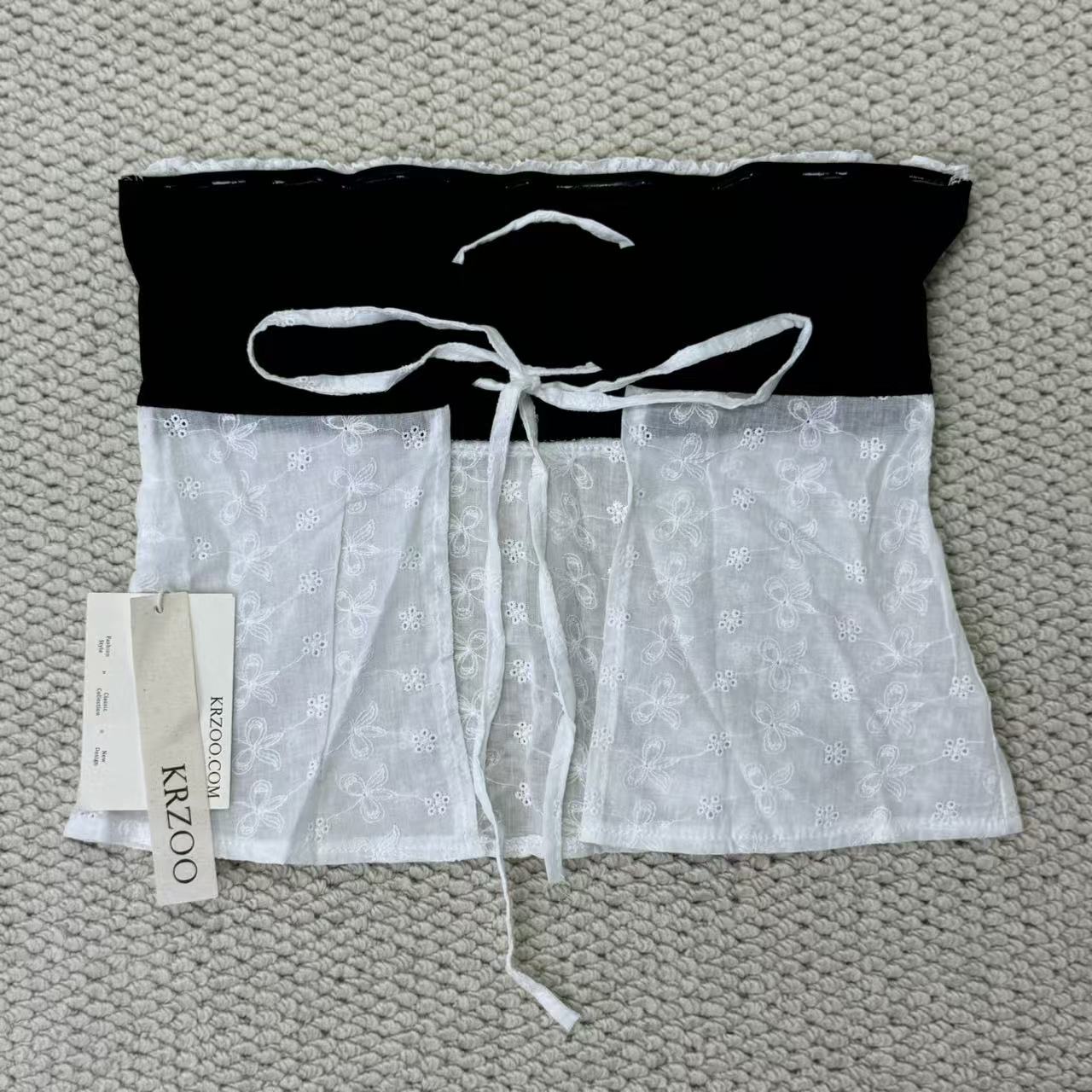 Wrap-around bodice with one shoulder opening