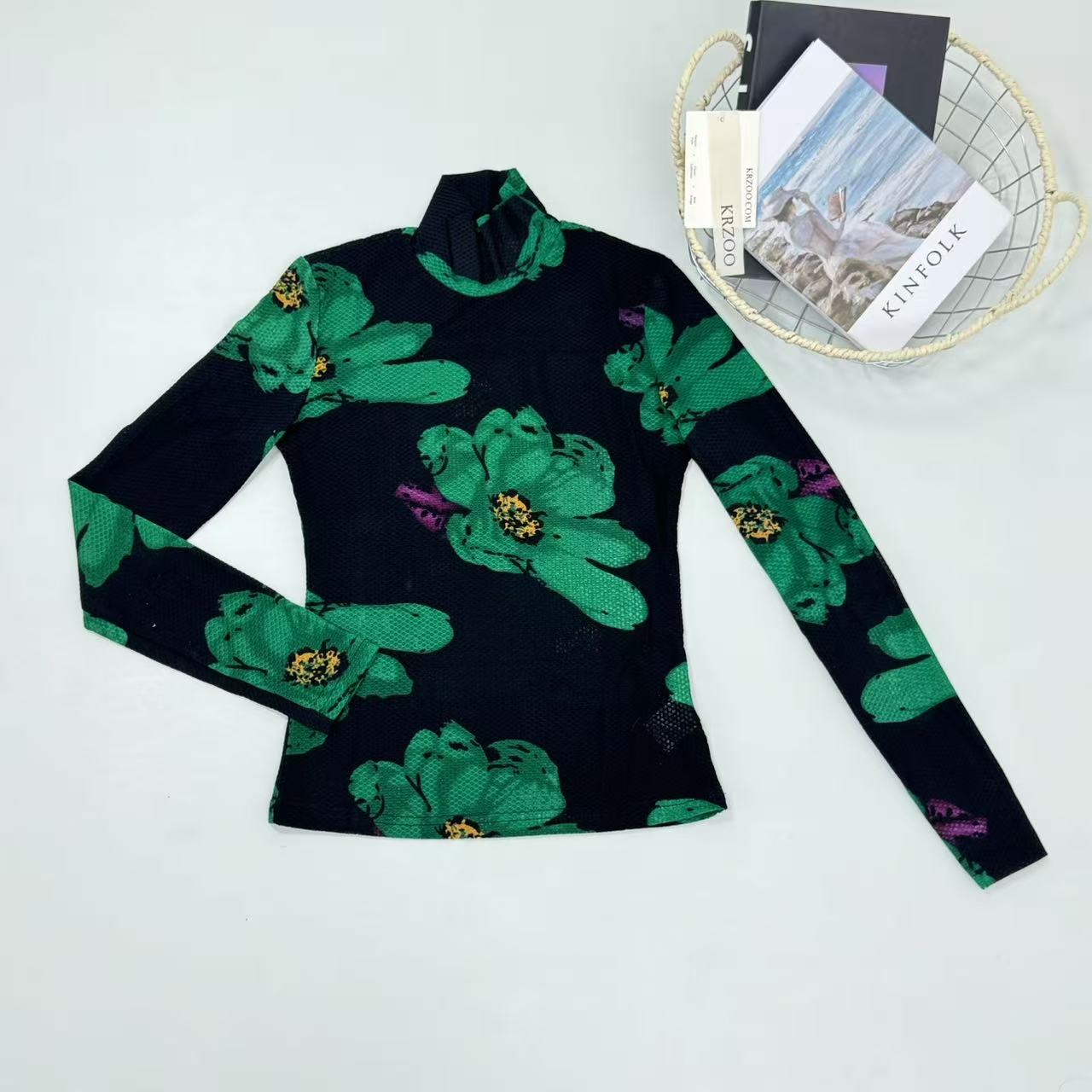 Standing collar lace base shirt