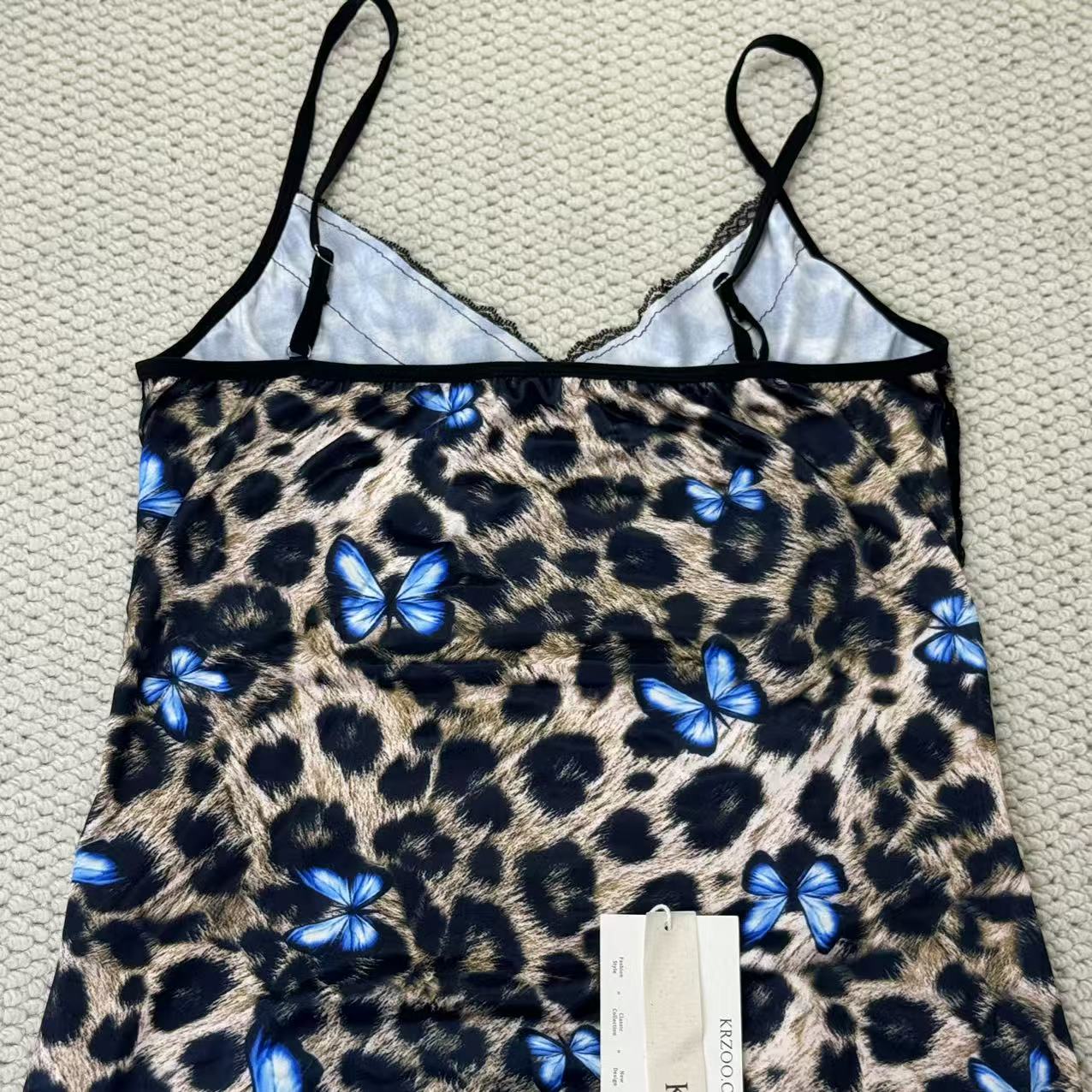 Leopard print butterfly pattern pajamas
