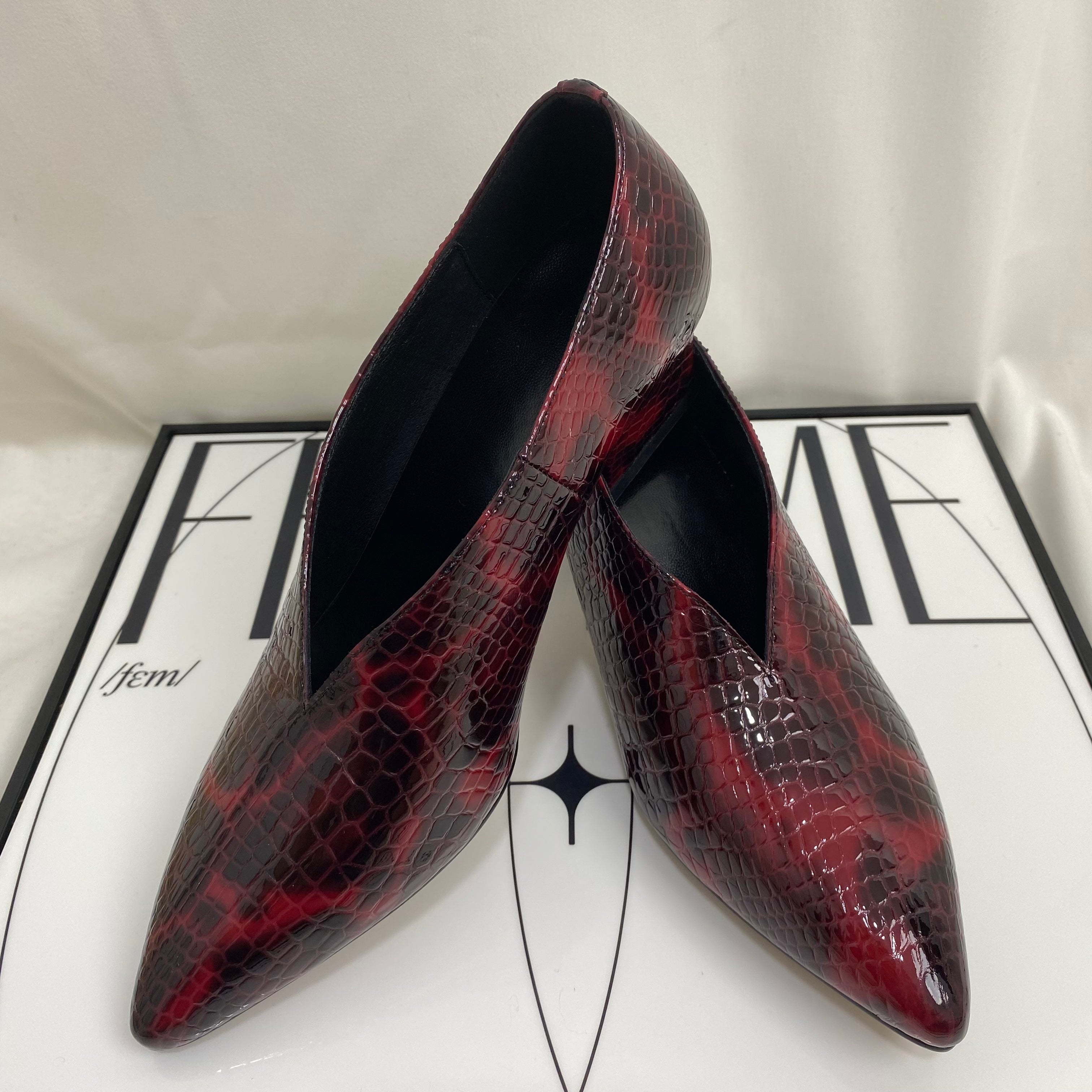 Versatile Retro Leather Shoes