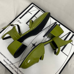 Patent leather Mary Jane shoes