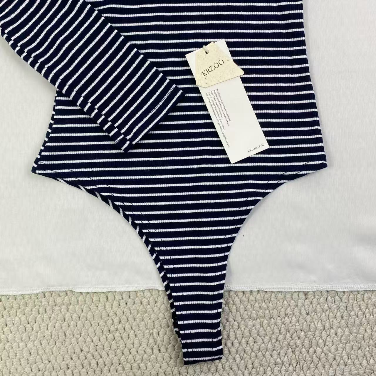 Backless V-neck one-piece dress