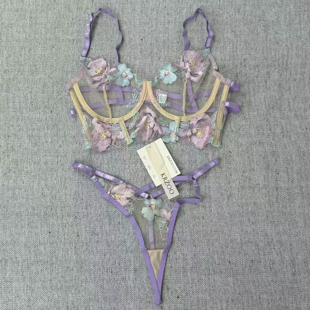 Heavy-duty embroidered floral lingerie set