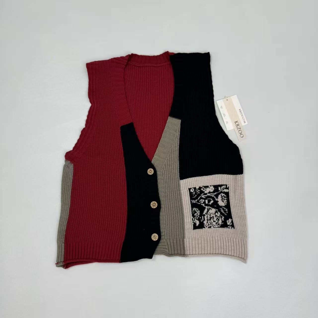 Women's knitted cardigan sweater vest