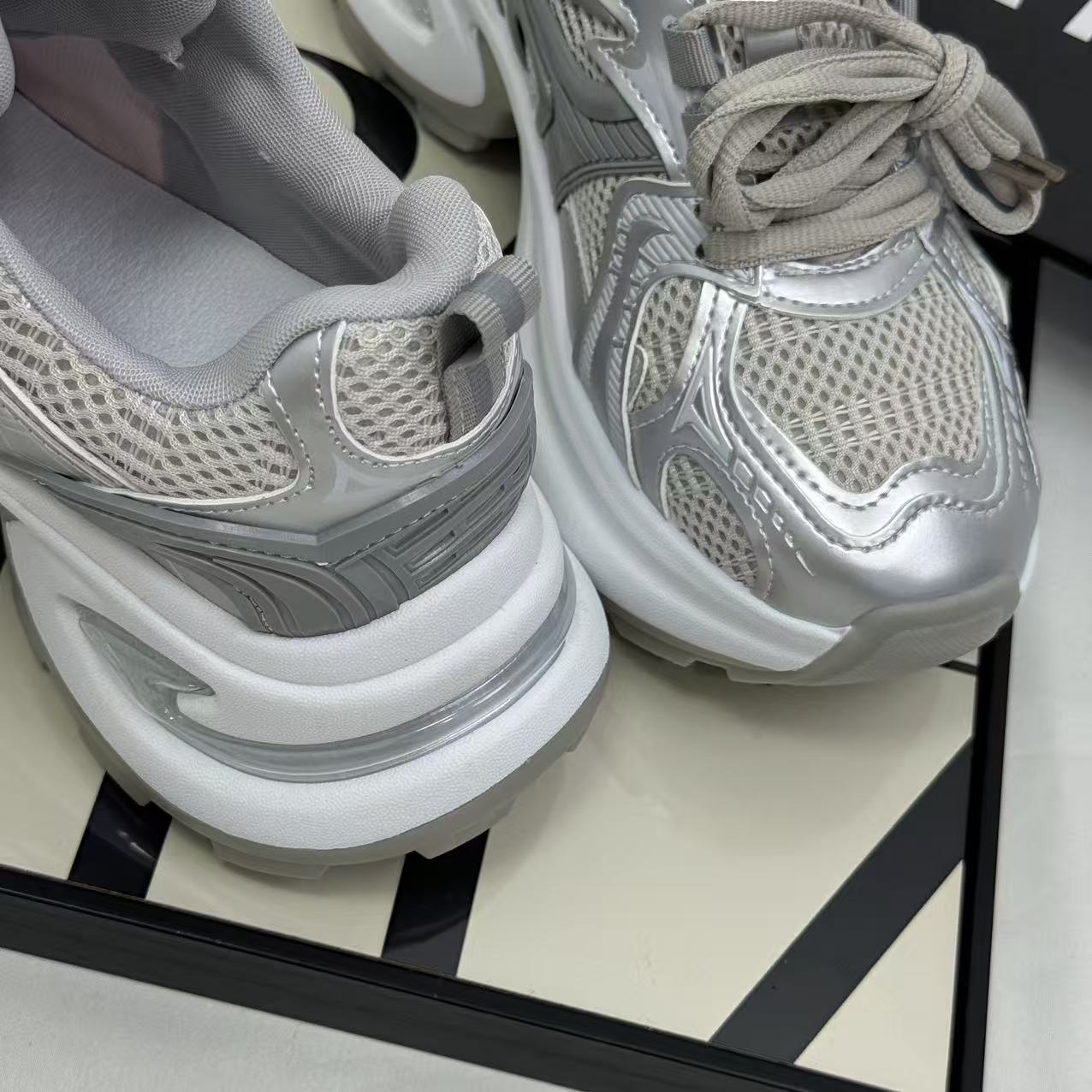 High-top mesh silver dad's shoes
