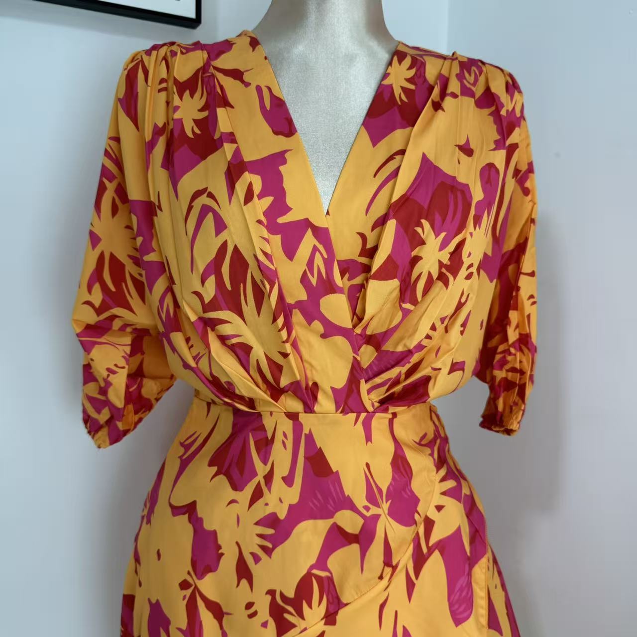 V-Neck Loose-Fit Batwing Sleeve Printed Dress
