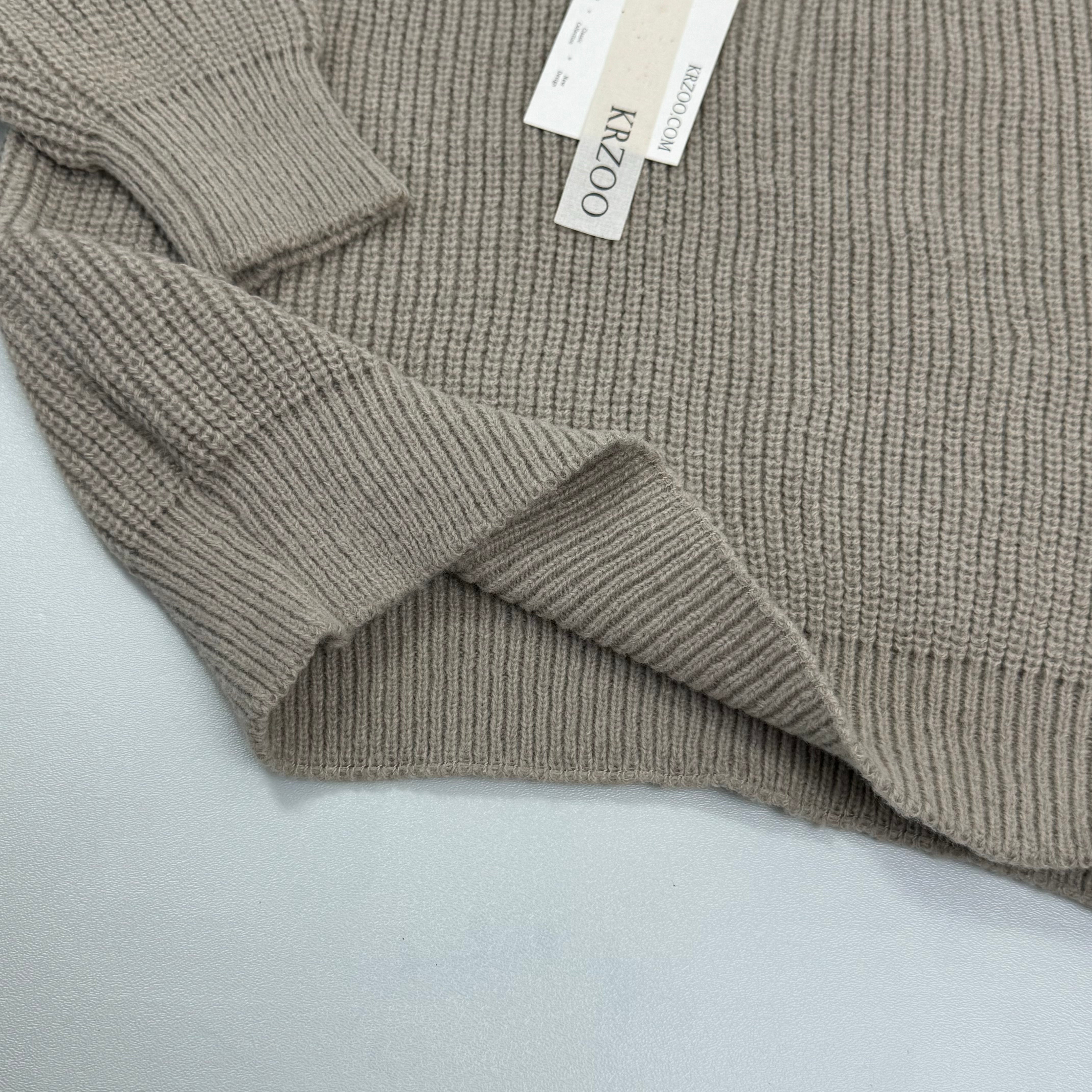 Heavy-duty thick needle textured sweater