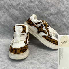 Thick-soled leopard-patterned loafers