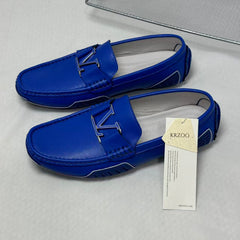 The British kicks off their leather shoes