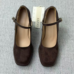 Velvet-faced square-toe British-style shoes