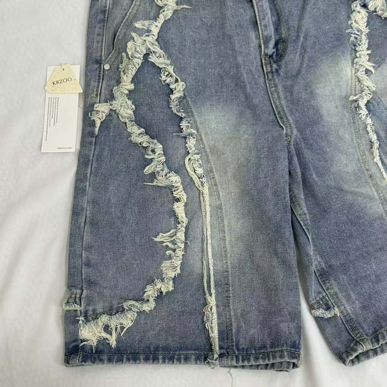 Vintage-styled cat whisker denim shorts