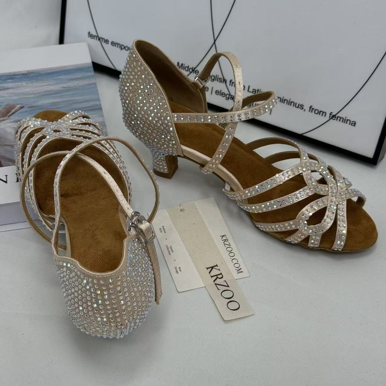 Heeled ballet flats with studs