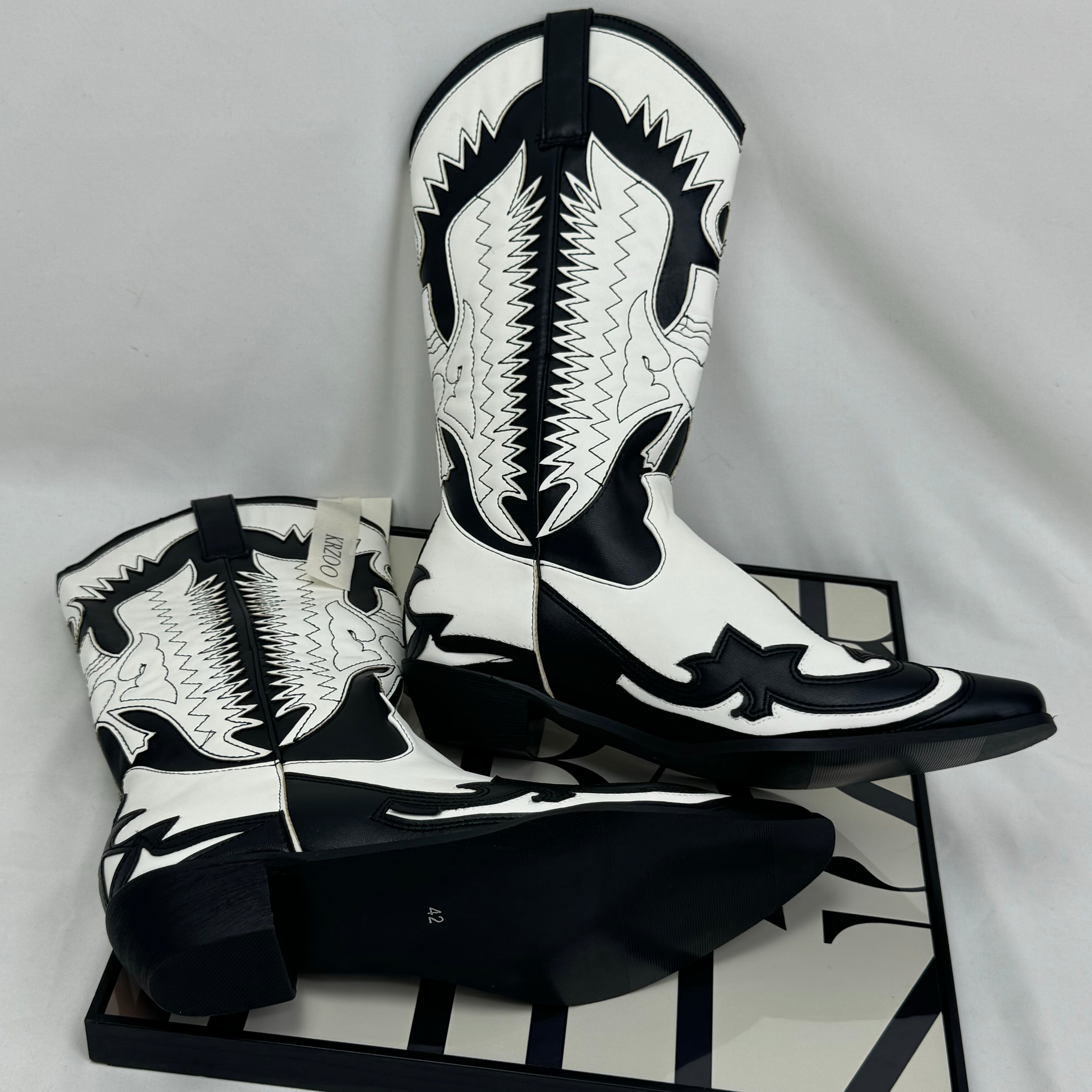 Knight boot pointed toe boots