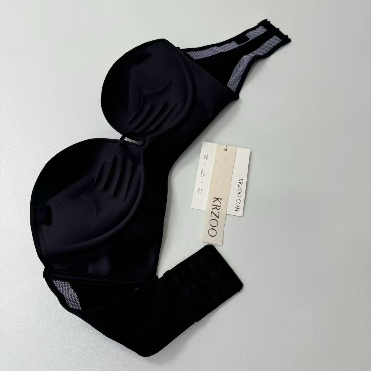 Anti-slip bra without steel ring