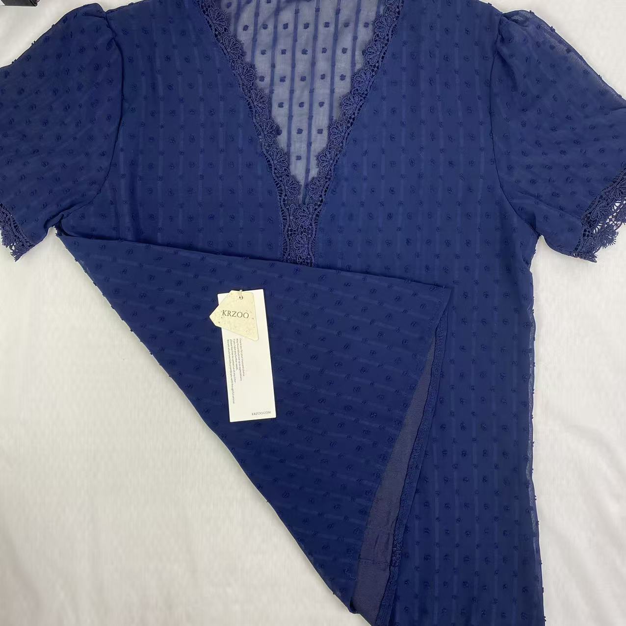 Loose V-neck pullover short-sleeved top