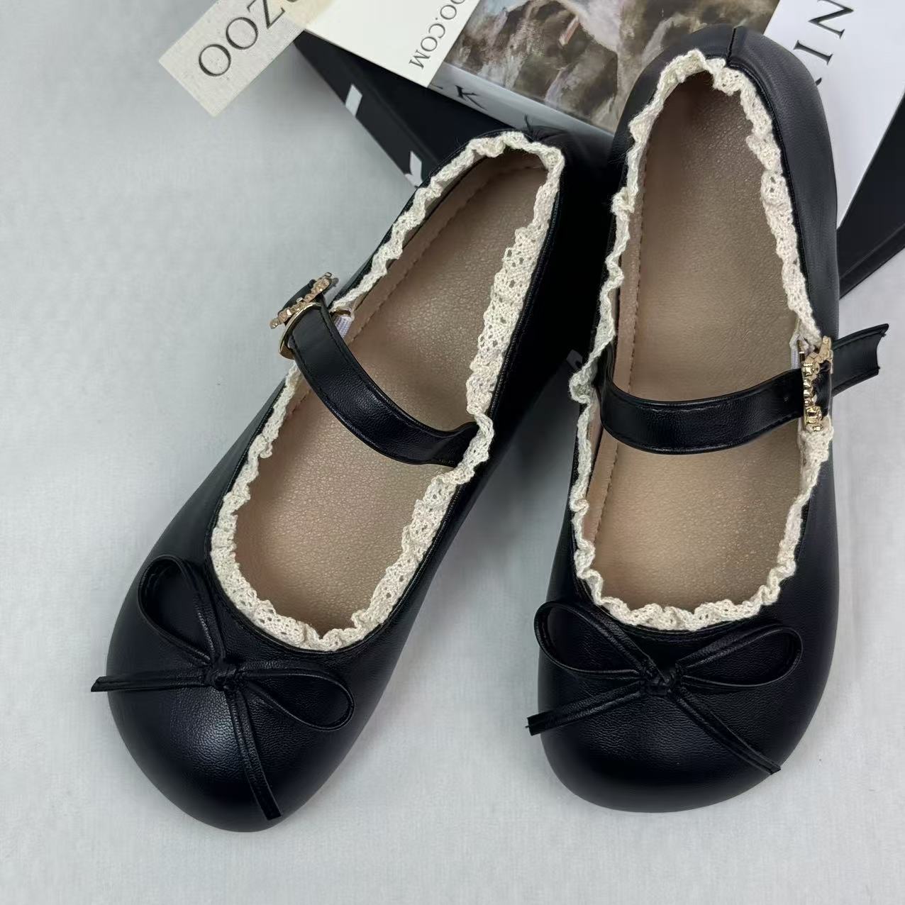 Round-toe retro bow flat leather shoes