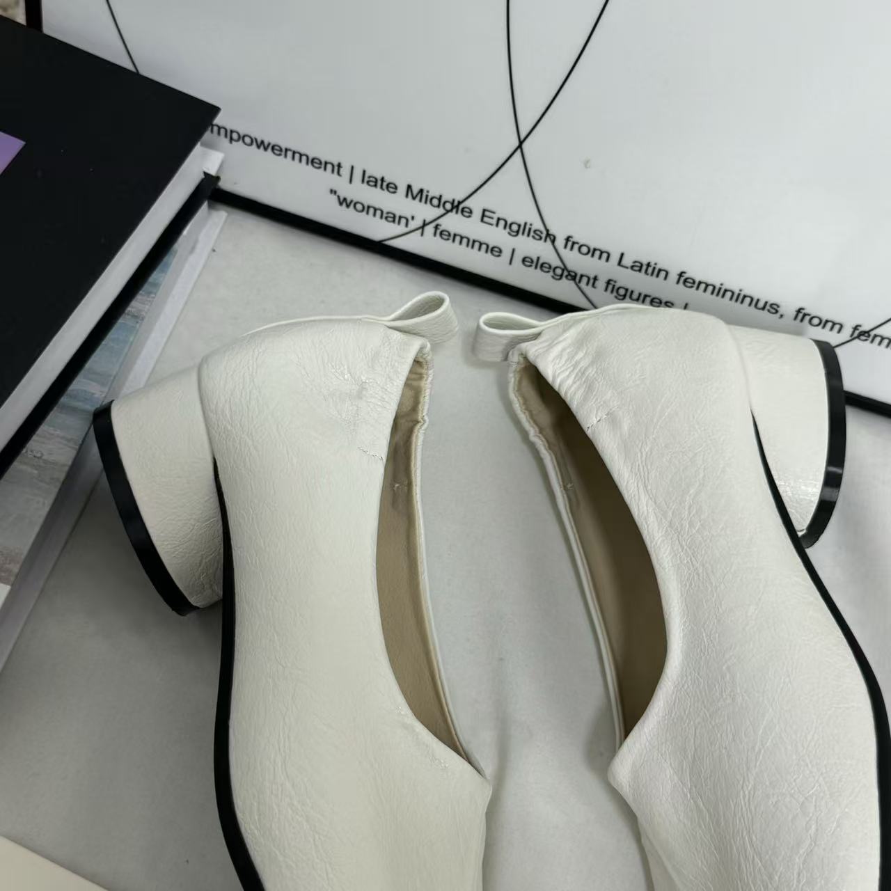 Retro Split-Toe Chunky Heeled Loafers