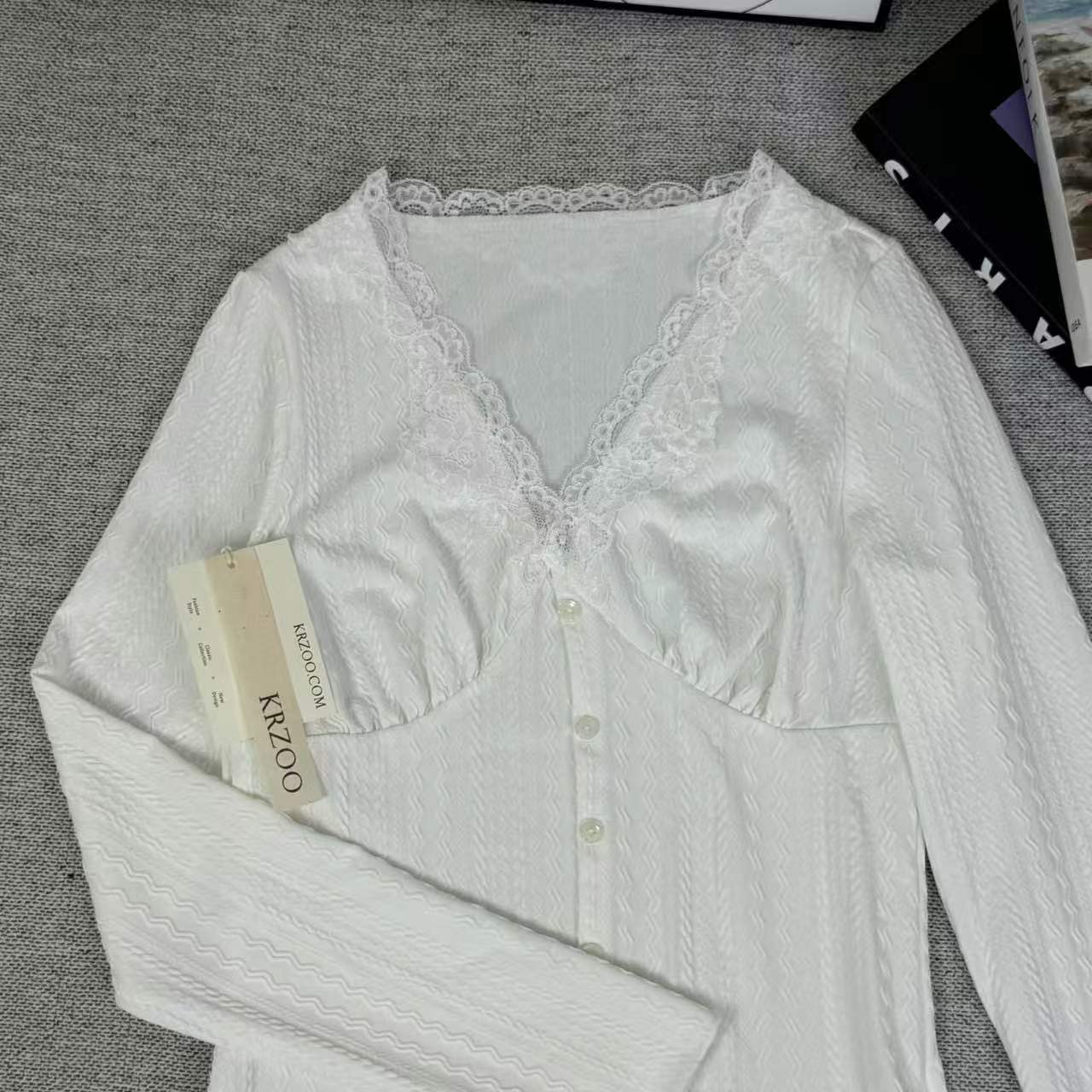 Lace V-neck base top