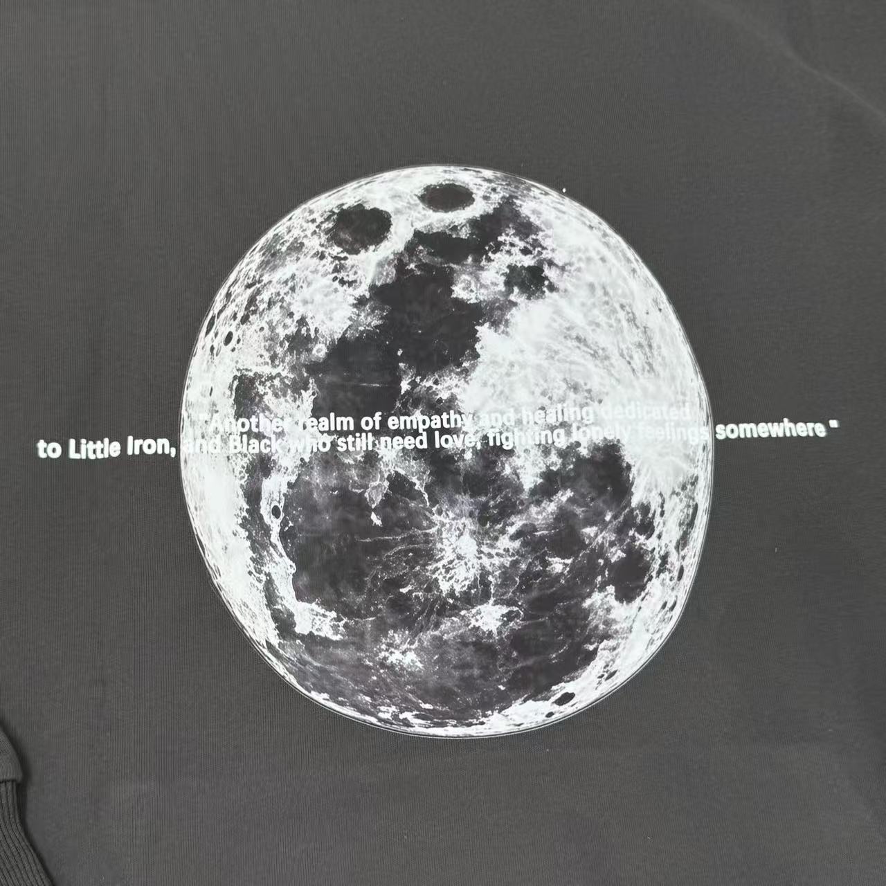 Moon print thick and warm hooded sweatshirt