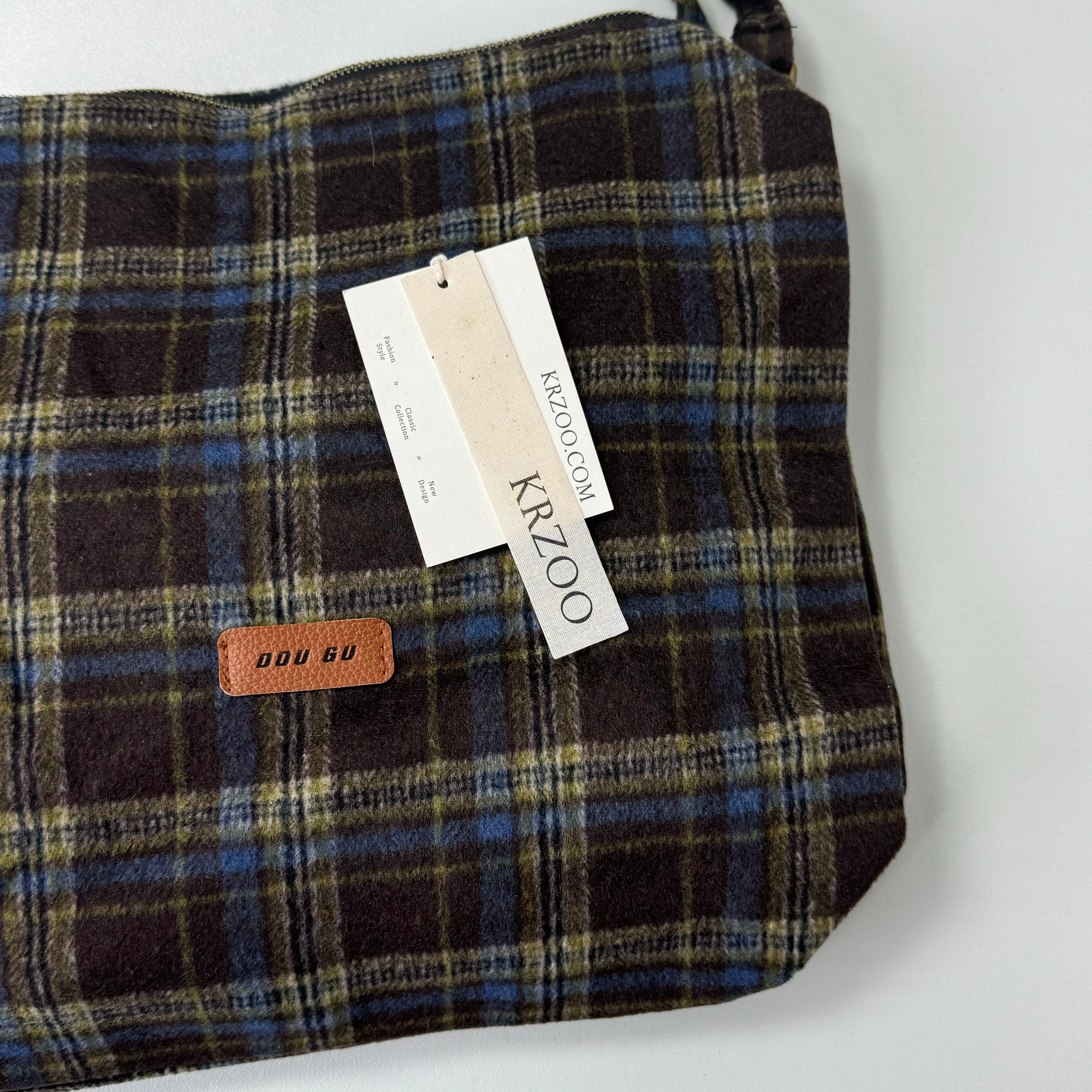 Cashmere checked shoulder bag