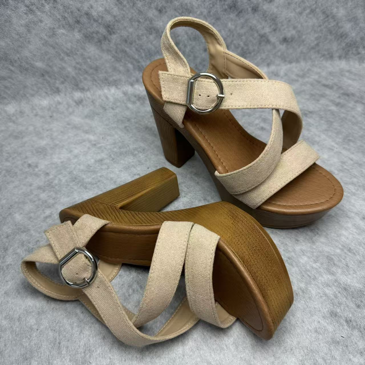 Fish-mouth ankle strap buckle platform shoes