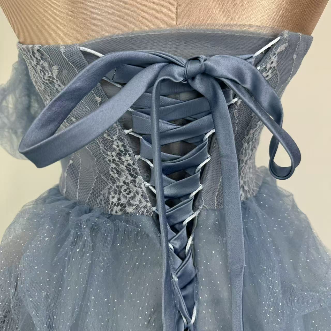 Smog Blue One-Shoulder Flowing Net Silk Evening Gown