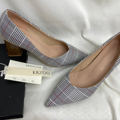 Pointed-Toe Low-Top High Heels