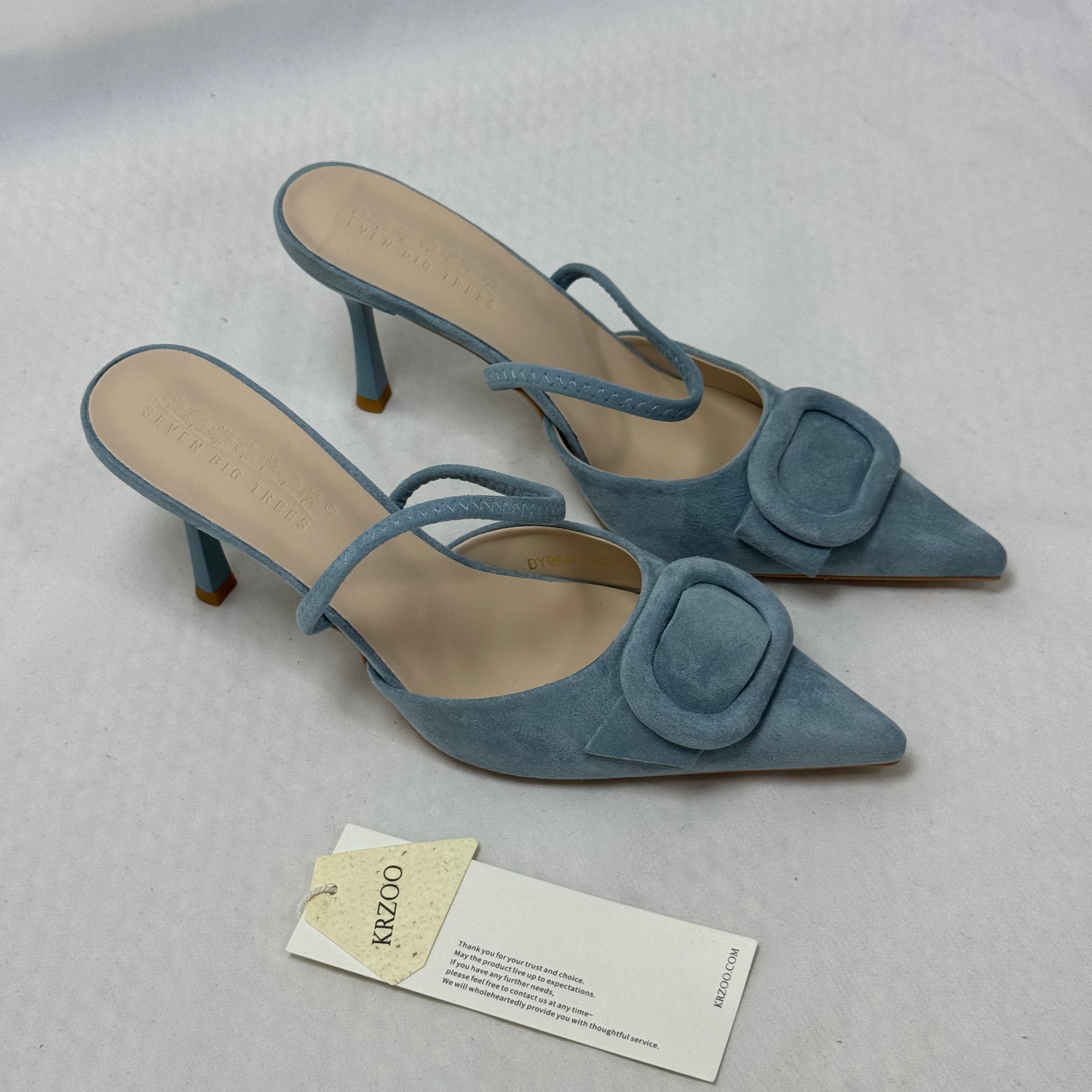 Low-cut, narrow heel, pointed-toe high heels