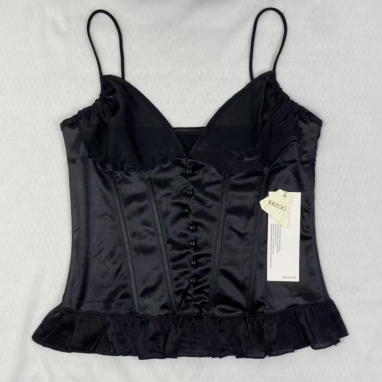 Backless strapless top without sleeves
