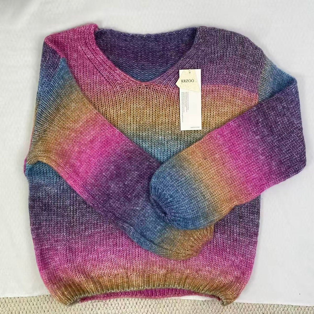 Graduated color soft knitted sweater