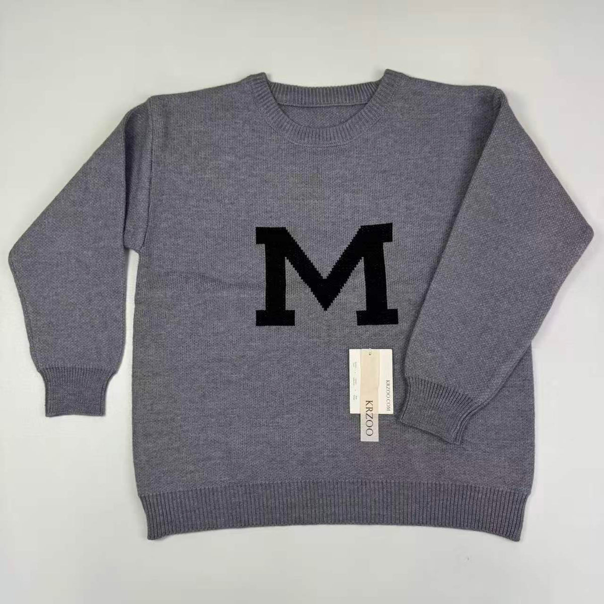 Letter patterned short-sleeved knit shirt