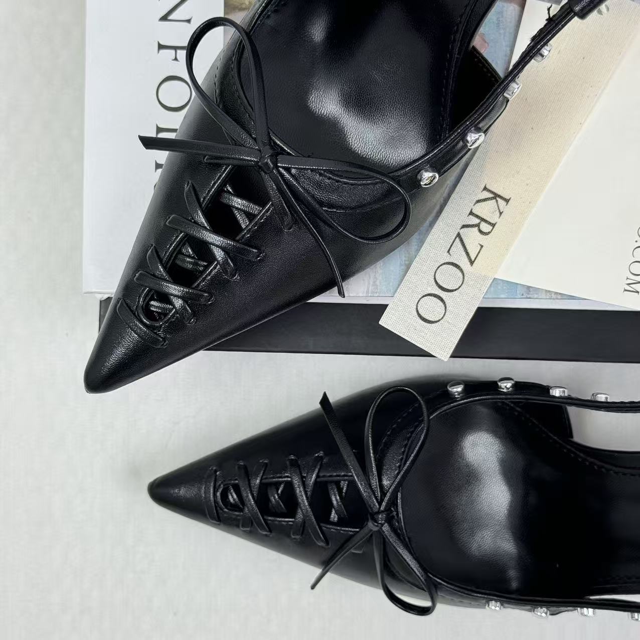 Open-toe lace-up high-heeled shoes