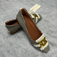 Fluffy shallow-toe retro small leather shoes