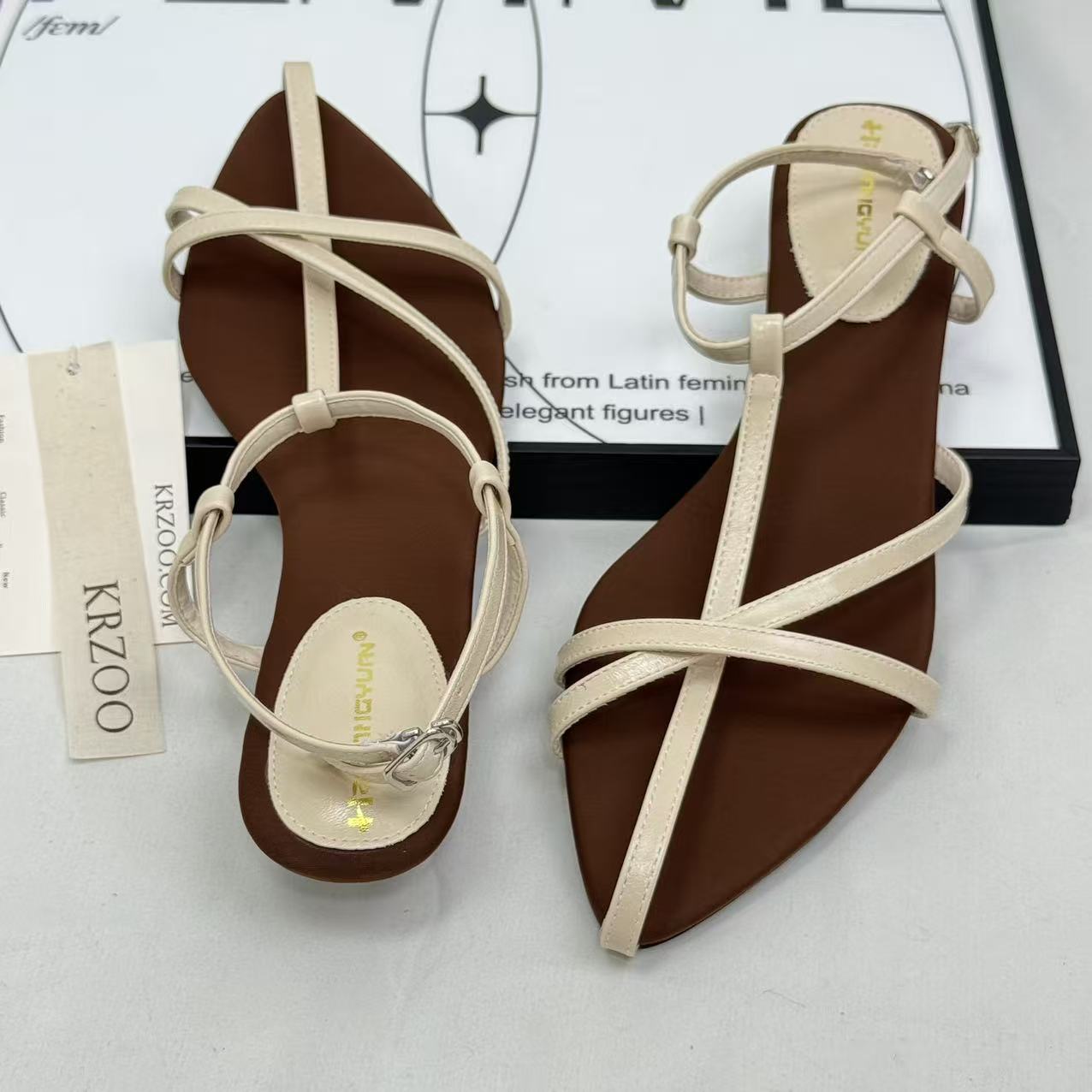 Fine ribbon pointed open-toe sandals