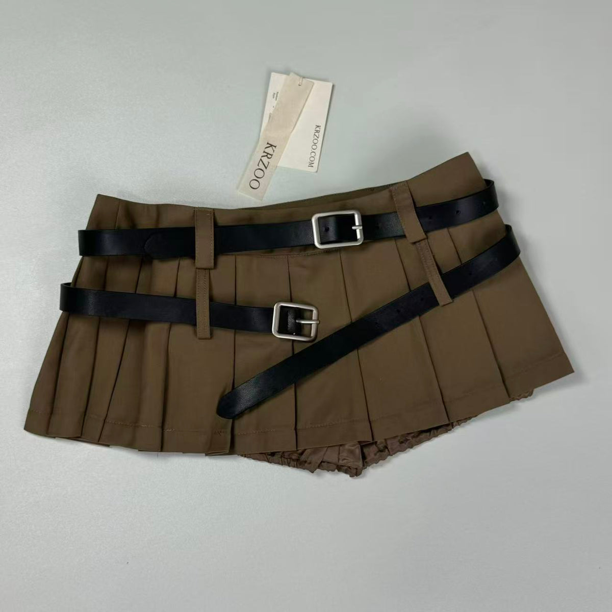 Double belt half-length pleated A-line mini skirt
