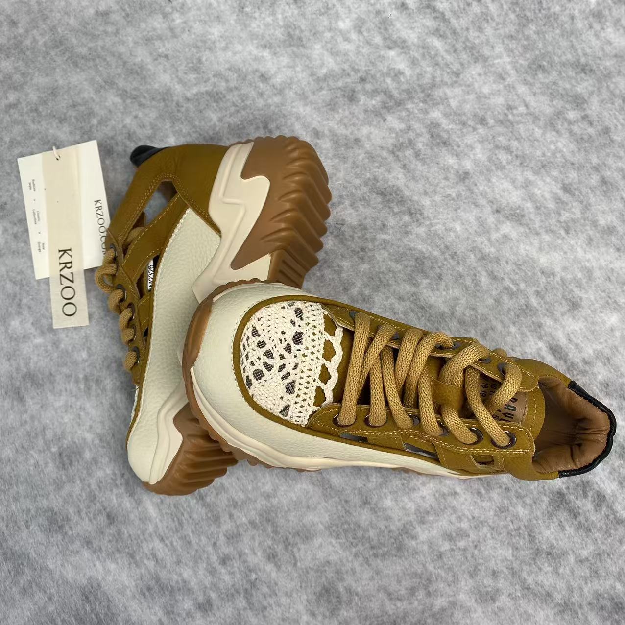 Inner-height soft leather hollow-out casual shoes