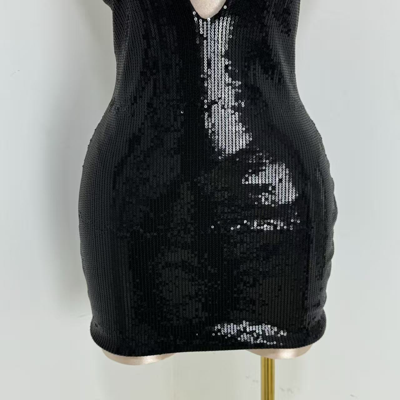 V-neck topless strapless backless dress