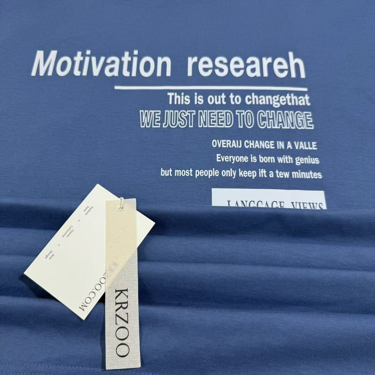 Short-sleeved T-shirt with long and loose fit