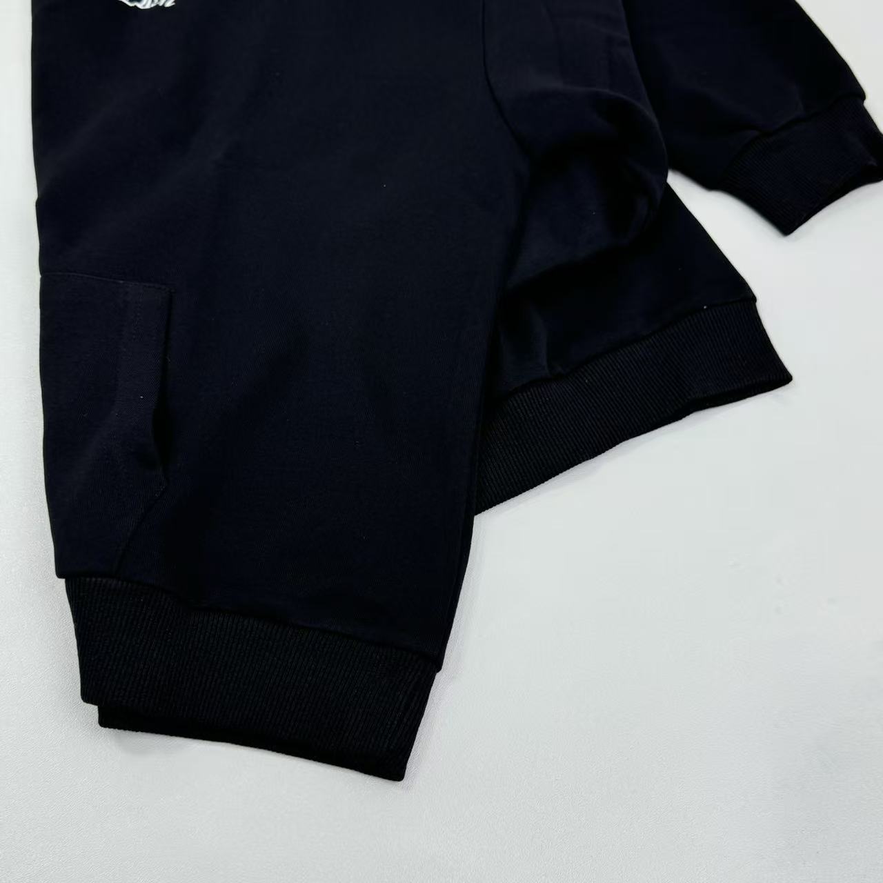 Loose embroidered hooded sweatshirt