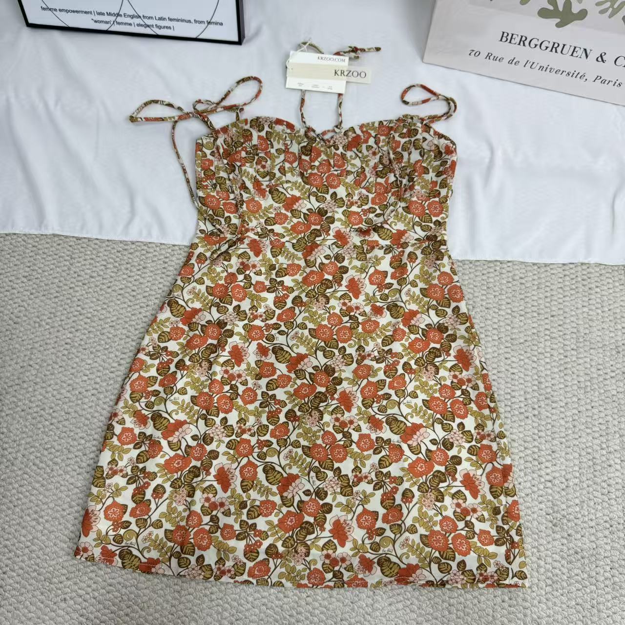 Slimming Printed Spaghetti-Strap Dress
