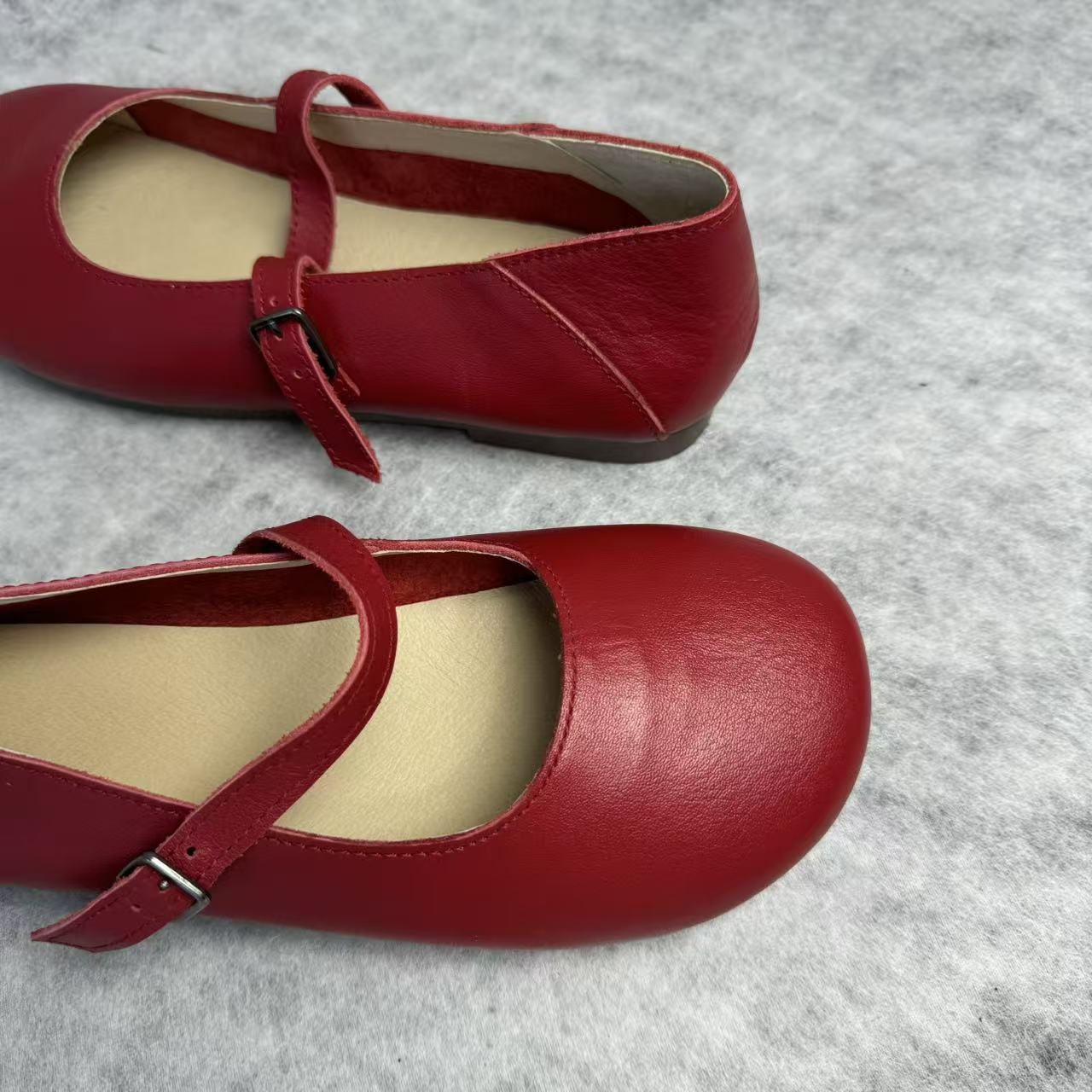 Soft leather upper cowhide shoes