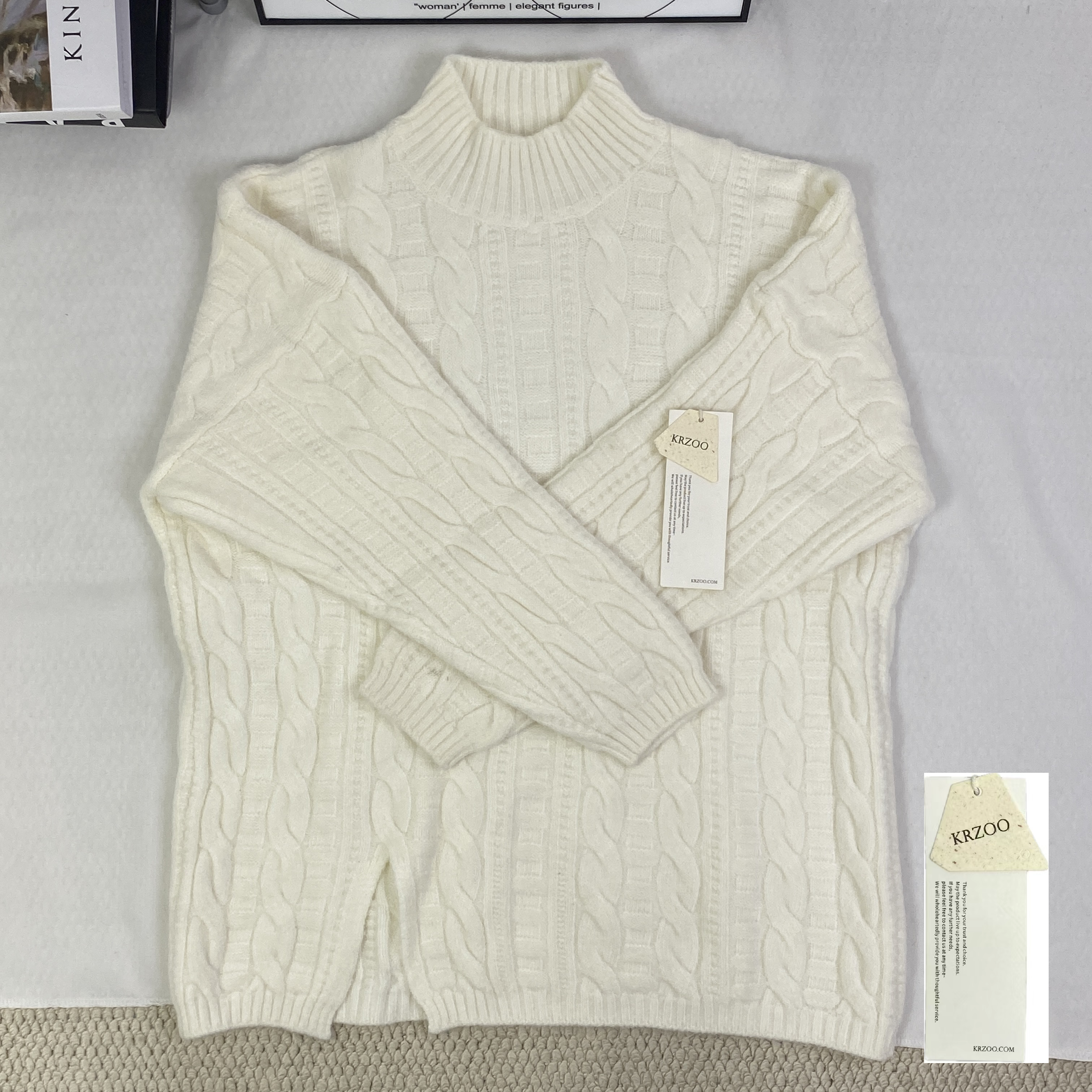 Plaid round-neck pullover sweater