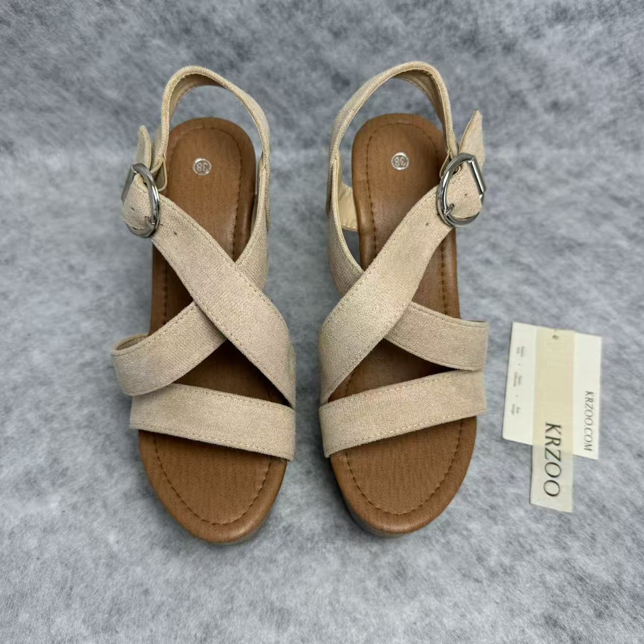 Fish-mouth ankle strap buckle platform shoes