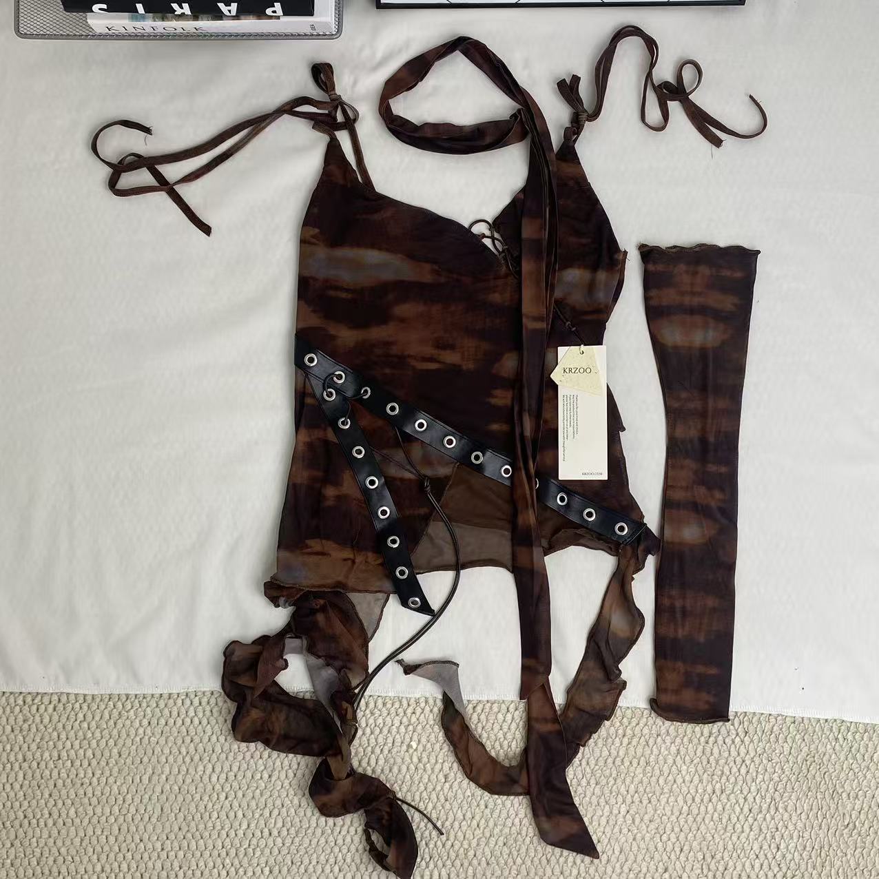 Braided net mesh tank top with single sleeve